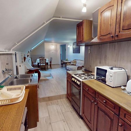 Herczeg Apartment Miskolc Luaran gambar