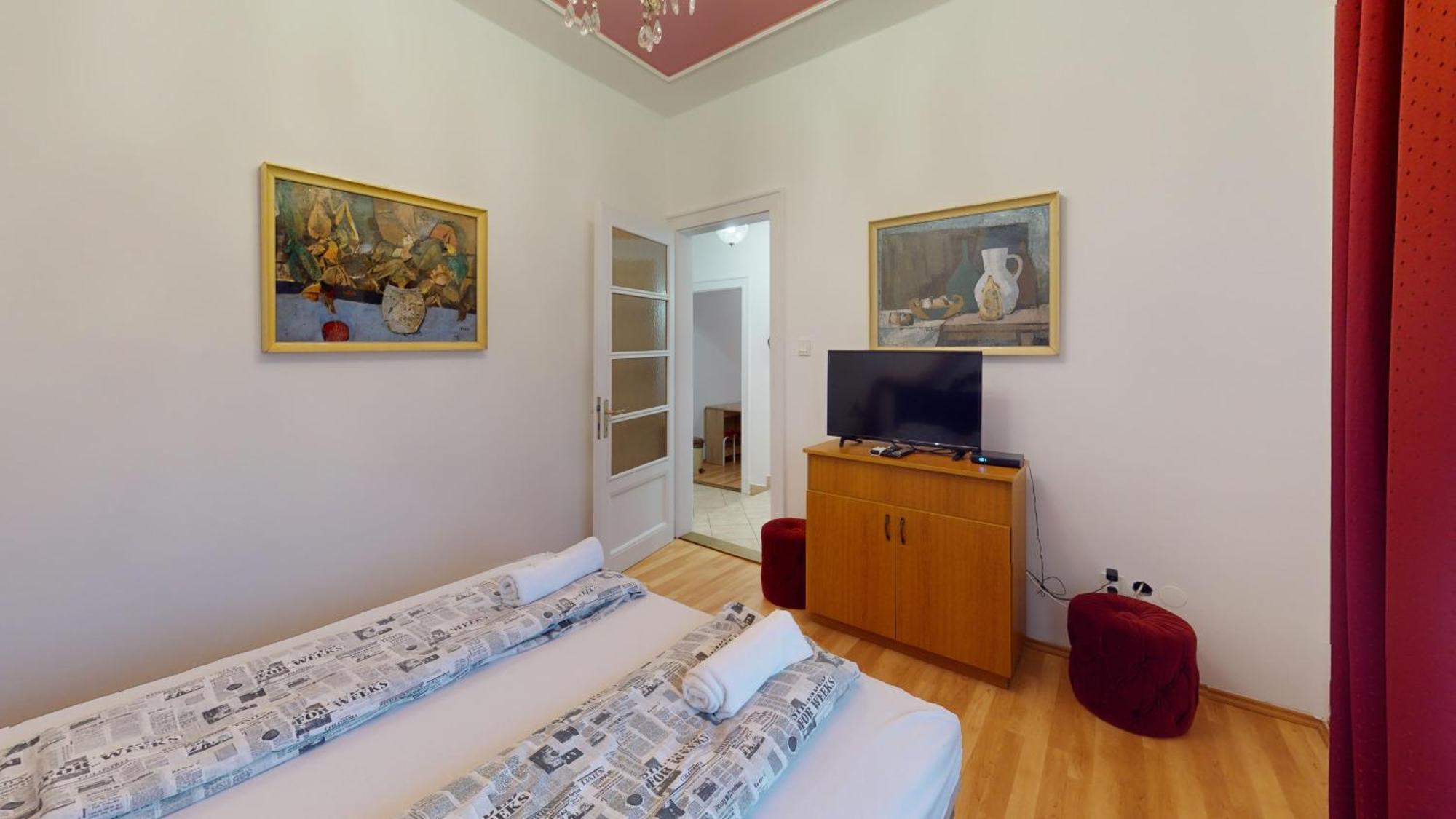 Herczeg Apartment Miskolc Luaran gambar