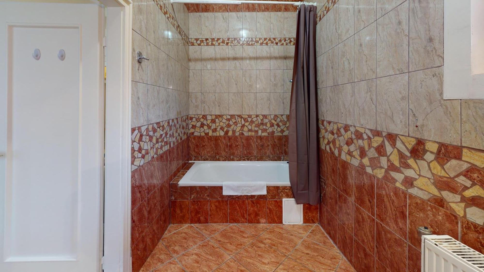 Herczeg Apartment Miskolc Luaran gambar